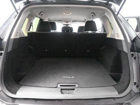 Used 2023 Nissan Rogue SV image 24