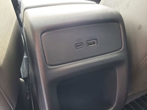 Used 2025 Chevrolet Trax ACTIV w/ Sunroof Package FWD image 28