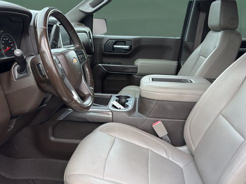 Used 2019 Chevrolet Silverado 1500 LTZ w/ LTZ Premium Package AWD/4WD image 17