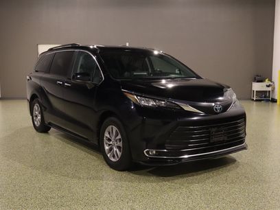 Used 2023 Toyota Sienna XLE