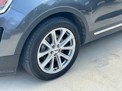 Used 2016 Ford Explorer Limited FWD image 9