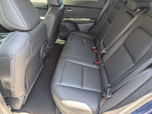 Certified 2025 Nissan Murano SL w/ Cargo Package AWD/4WD image 17