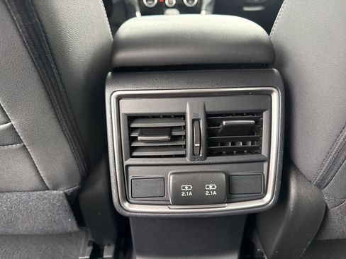 Used 2023 Subaru Forester Premium AWD/4WD image 13