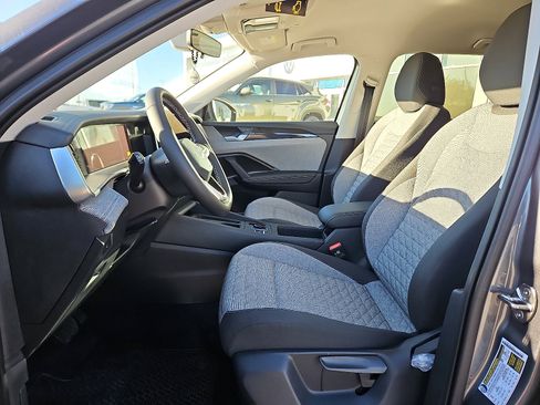 New 2026 Volkswagen Tiguan S image 10