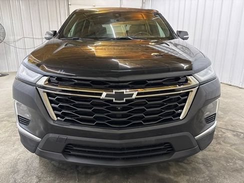 Used 2023 Chevrolet Traverse RS AWD/4WD image 2