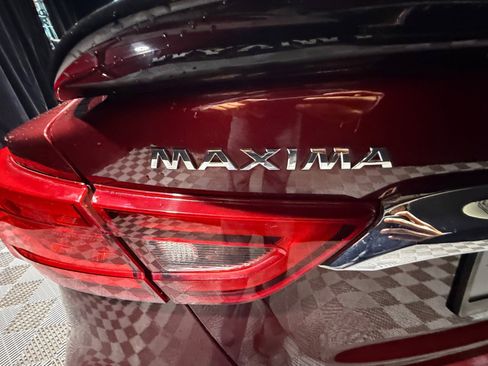 Used 2016 Nissan Maxima SR image 24