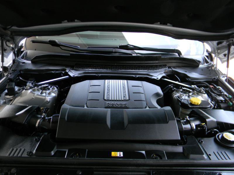 Used 2014 Land Rover Range Rover Supercharged AWD/4WD image 25