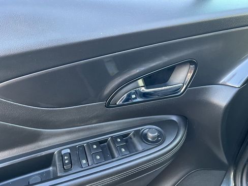 Used 2018 Buick Encore Preferred image 9