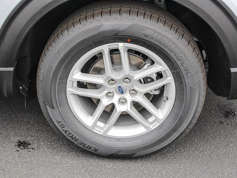 New 2026 Ford Explorer Active image 9