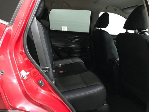 Used 2017 Nissan Rogue SV FWD image 16