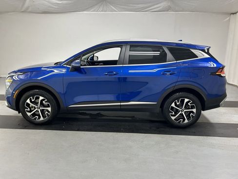 Used 2025 Kia Sportage EX AWD/4WD image 6