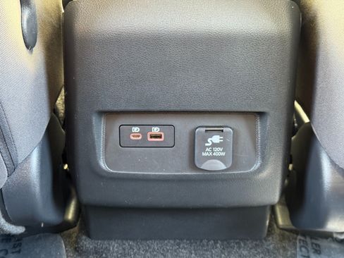 Used 2024 Nissan Frontier SV w/ Technology Package RWD image 28