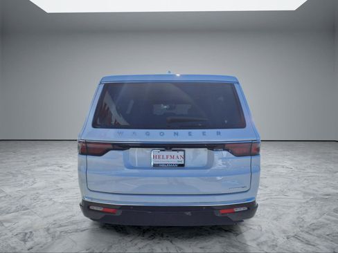 Used 2023 Jeep Wagoneer L Series III w/ Premium Group I image 6