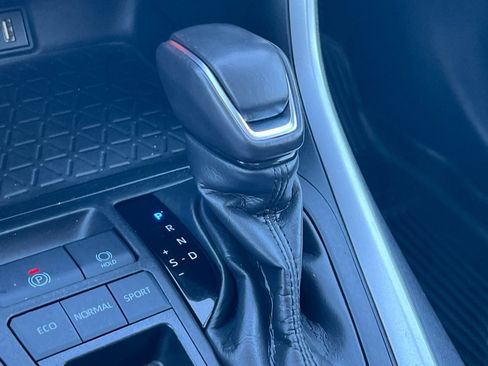 Certified 2024 Toyota RAV4 XLE Premium image 20