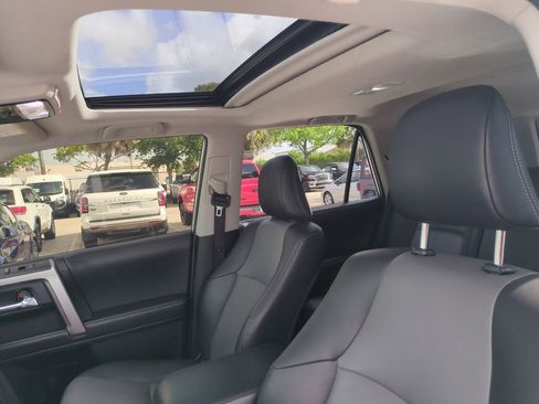 Used 2022 Toyota 4Runner SR5 Premium w/ Moonroof Package RWD image 21