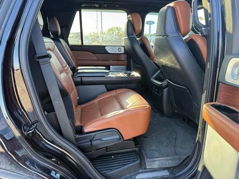 Used 2020 Lincoln Navigator Reserve w/ Equipment Group 208A Reserve AWD/4WD image 13