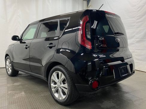 Used 2016 Kia Soul + image 6