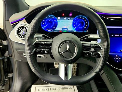 Used 2022 Mercedes-Benz EQS 580 4MATIC Sedan w/ Exclusive Trim Package image 13