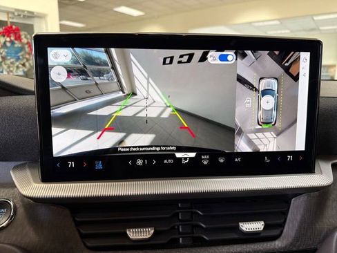 Used 2025 Ford Explorer Platinum w/ LUX Leather Package image 24