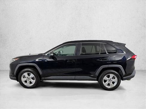 Used 2020 Toyota RAV4 XLE AWD/4WD image 6