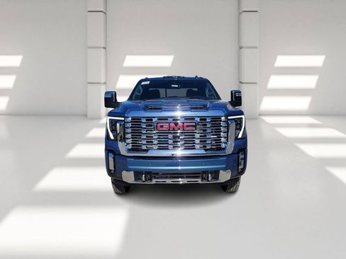 New 2026 GMC Sierra 3500 Denali w/ Denali Reserve Package image 2