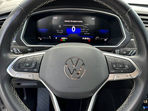 Certified 2024 Volkswagen Tiguan SE FWD image 24