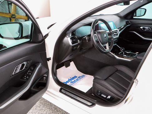 Used 2021 BMW 330i xDrive Sedan w/ Premium Package image 3