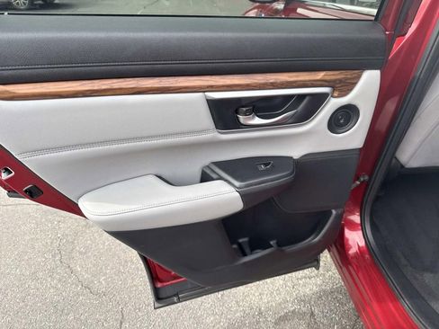 Used 2020 Honda CR-V Touring image 18