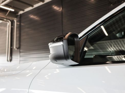 New 2025 Audi SQ5 Prestige image 32