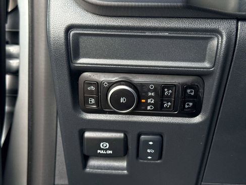 Used 2025 Ford F150 Platinum AWD/4WD image 30