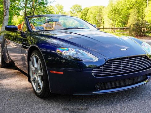 Used 2008 Aston Martin V8 Vantage Roadster RWD image 12