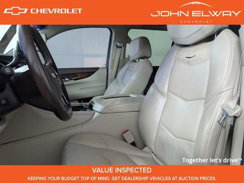 Used 2015 Cadillac Escalade ESV Luxury image 15