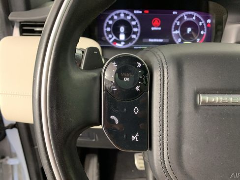 Used 2020 Land Rover Discovery Sport HSE R-Dynamic AWD/4WD image 18
