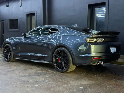 Used 2020 Chevrolet Camaro SS RWD image 4