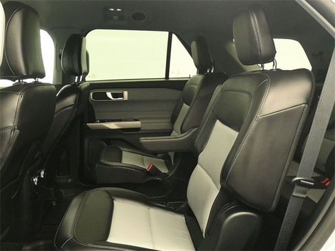 Certified 2023 Ford Explorer XLT w/ Equipment Group 202A image 10