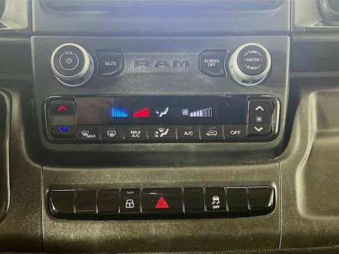 Used 2024 RAM ProMaster 2500 w/ Convenience Group FWD image 15