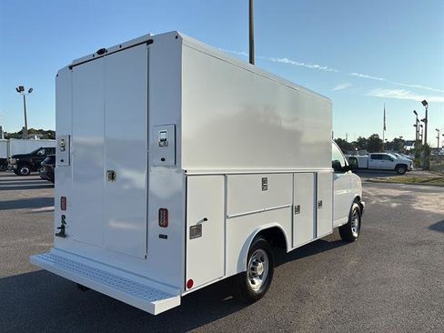 New 2025 Chevrolet Express 3500 w/ Power Convenience Package image 9