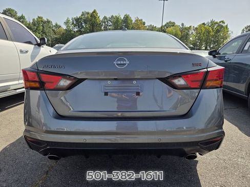 Used 2024 Nissan Altima 2.5 SR FWD image 3
