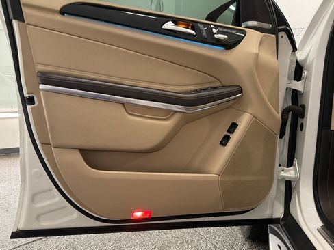 Used 2019 Mercedes-Benz GLS 550 4MATIC w/ Driver Assistance Package image 20
