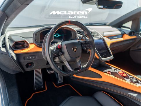 Used 2024 Lamborghini Revuelto AWD/4WD image 13