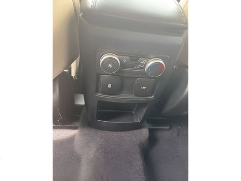 Used 2021 Ford Explorer XLT AWD/4WD image 16