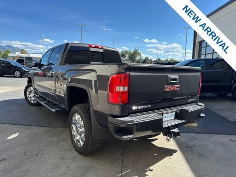 Used 2016 GMC Sierra 2500 Denali w/ Duramax Plus Package AWD/4WD image 5