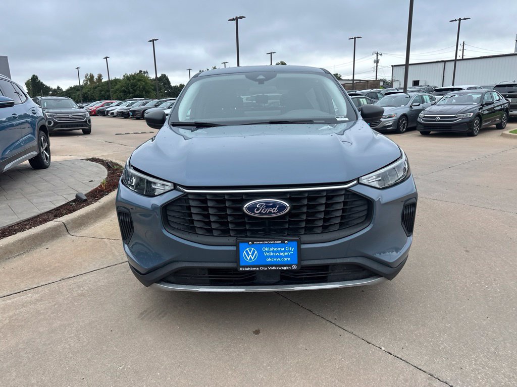 Used 2024 Ford Escape Active w/ Tech Pack #1 FWD image 2