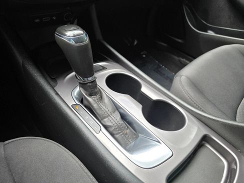 Used 2020 Chevrolet Malibu LS FWD image 30