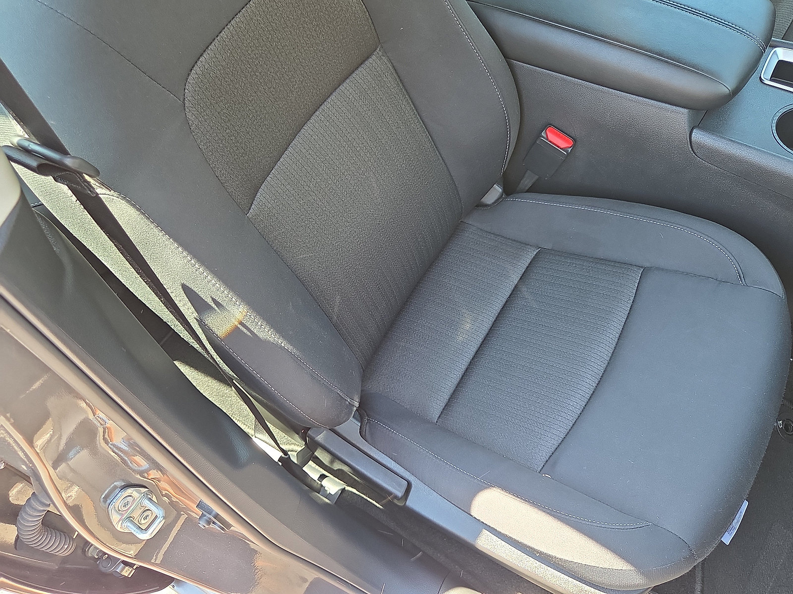Used 2025 Nissan Altima 2.5 SV FWD image 16