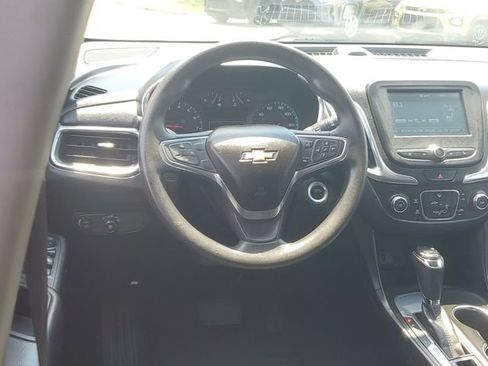 Used 2018 Chevrolet Equinox LT FWD image 12