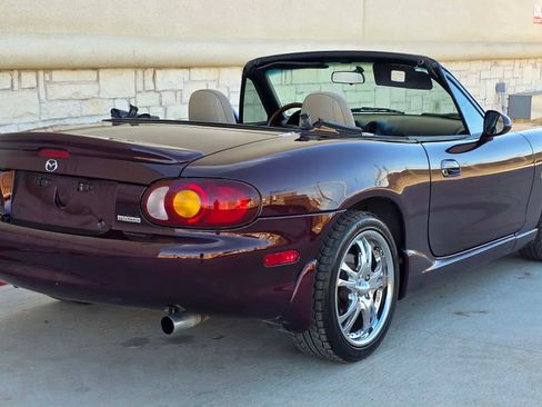 Used 2000 MAZDA MX-5 Miata LS image 3