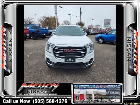 Used 2024 GMC Terrain SLT image 5
