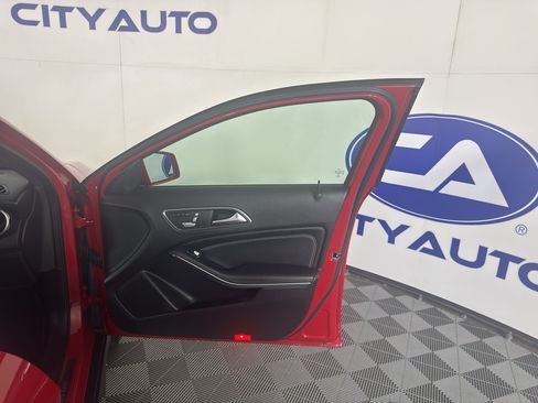 Used 2019 Mercedes-Benz GLA 250 image 41