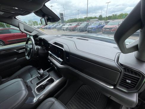 Used 2023 Chevrolet Silverado 1500 LTZ image 30